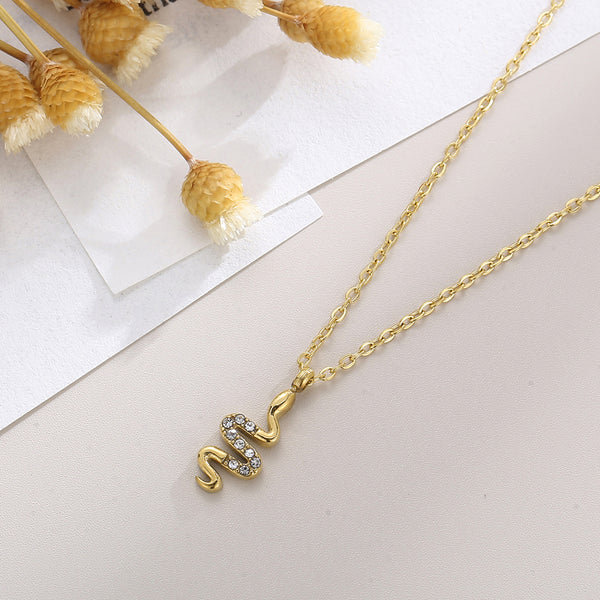 Fashion Snake Shape Pendant